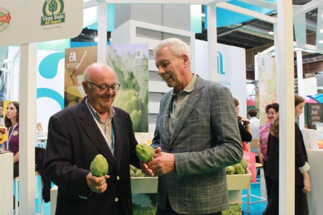 Antonio Ángel Hurtado seguirá presidiendo la asociación Alcachofa de la Vega Baja durante los próximos cuatro años - 2, Foto 2