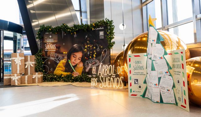 El programa 'El Árbol de los Sueños' de CaixaBank repartirá el regalo que piden en sus cartas a más de 1.500 niños de Murcia en riesgo de vulnerabilidad - 3, Foto 3