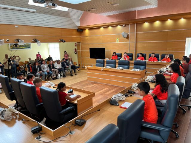 El Ayuntamiento de Molina de Segura conmemora el Día Universal de la Infancia con un Pleno Infantil - 1, Foto 1