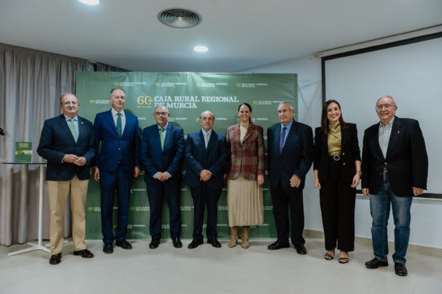 Nuevo éxito en la presentación del libro “De punta a punta” en Fuente Álamo, un viaje por la esencia de la Región de Murcia - 2, Foto 2