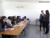 Un total de 15 alumnas inician el programa formativo de auxiliar de centros de estética y belleza - 4