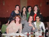 Las alumnas de la promoción 1984-1985 del Colegio La Milagrosa de Totana organizaron una cena - 2