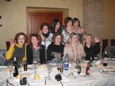 Las alumnas de la promoción 1984-1985 del Colegio La Milagrosa de Totana organizaron una cena - 7
