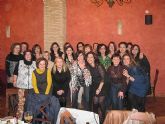 Las alumnas de la promoción 1984-1985 del Colegio La Milagrosa de Totana organizaron una cena - 11