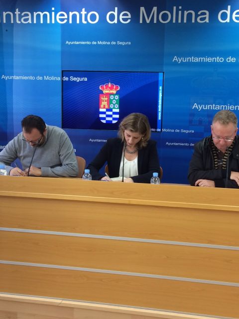 El Ayuntamiento de Molina de Segura firma un convenio de colaboración con la Asociación Murciana de Rehabilitación Psicosocial para la inserción sociolaboral de drogodependientes y enfermos mentales crónicos - 2, Foto 2