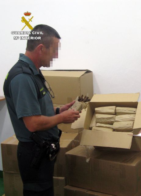 La Guardia Civil se incauta de más de 30.000 puros artesanales en un vehículo - 1, Foto 1