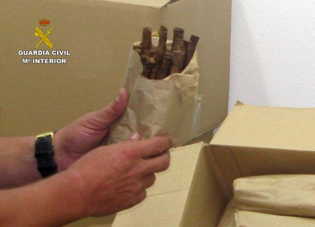 La Guardia Civil se incauta de más de 30.000 puros artesanales en un vehículo - 2, Foto 2