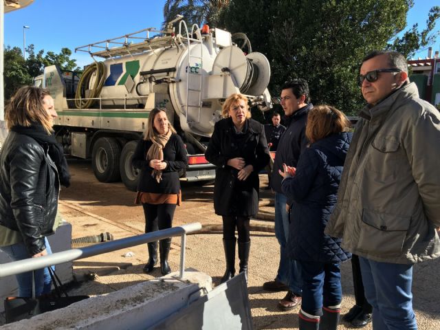 La consejera Violante Tomás y el alcalde José Miguel Luengo comprobaron los daños causados por el temporal en la residencia Fundamifp - 2, Foto 2