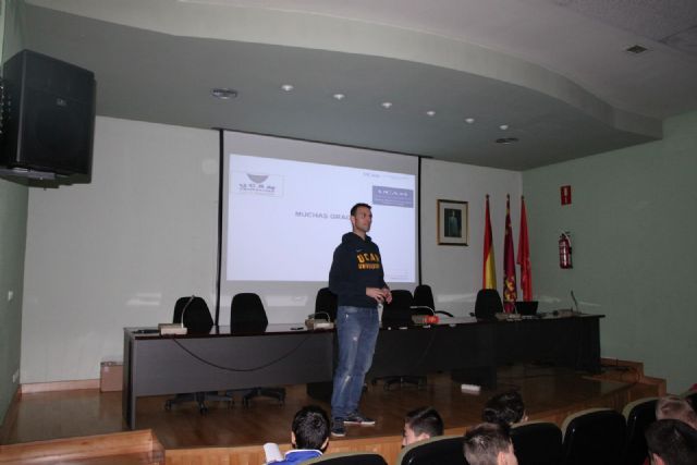 Primera charla del programa de formación para jugadores, padres y entrenadores - 1, Foto 1