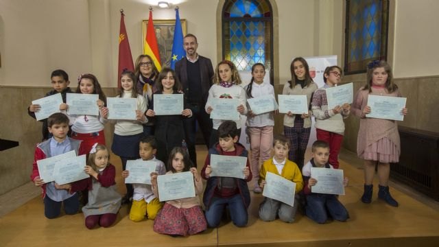 La Comunidad difunde los valores europeos entre los escolares con el concurso ´Mi pueblo, Europa´, Foto 1