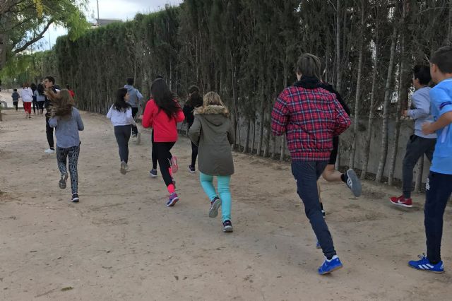 El IES Salvador Sandoval recauda cerca de 500 euros con su carrera solidaria - 1, Foto 1