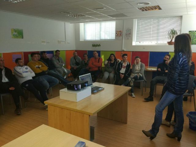 El Candil conmemoró el día internacional de la eliminación de la violencia contra la mujer - 4, Foto 4