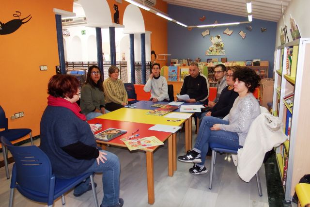 Una tarde de cuentos en la biblioteca municipal de alhama, Foto 6