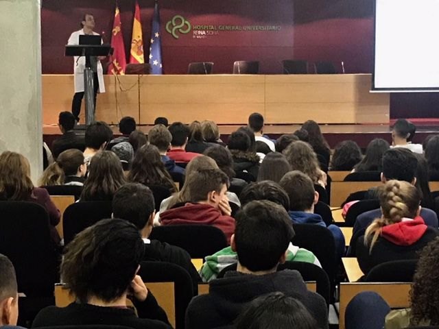 El hospital Reina Sofía acerca los servicios de Urgencias a estudiantes de Secundaria - 2, Foto 2
