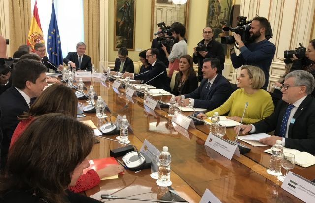 La Conferencia de Educación trabaja el reglamento nacional de acceso a cuerpos docentes para convocar oposiciones - 1, Foto 1