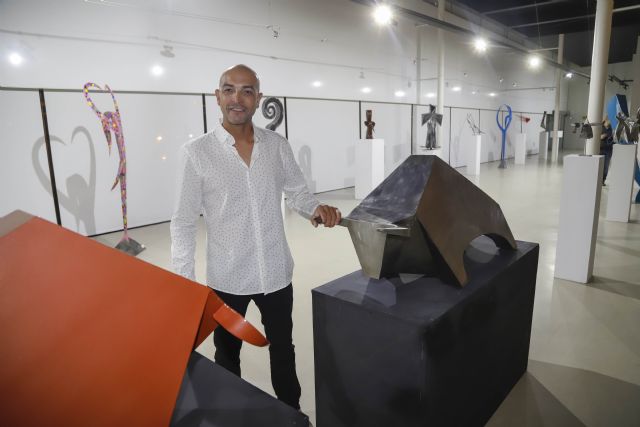 El escultor Juan Belando expone en El Batel sus ideas a través del metal y la pintura en la exposición MetalArt - 1, Foto 1