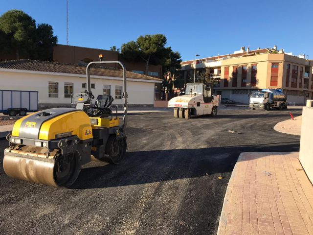El Ayuntamiento destina 40.000 euros al asfaltado de calles del centro urbano, barrios y caminos rurales - 1, Foto 1