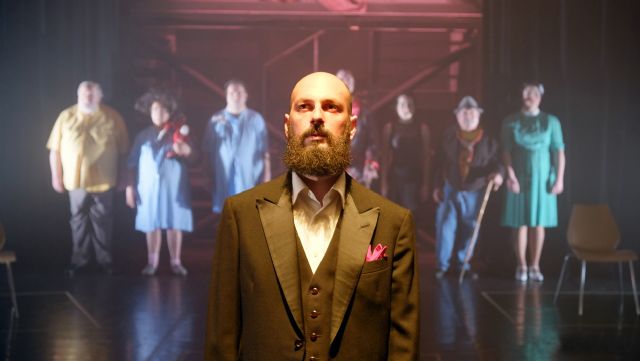 Seis personas sin hogar protagonizan el emotivo estreno navideño de los Teatros Luchana - 1, Foto 1