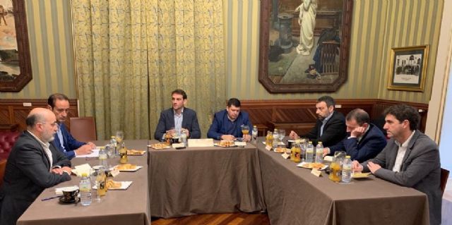 Finalizan los ´Desayunos tecnológicos´ con el análisis de las TIC en la Región - 1, Foto 1