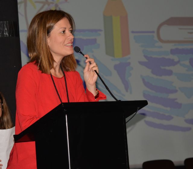 El colegio Mediterráneo celebra su festival navideño a beneficio de Afemac - 1, Foto 1