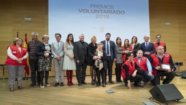 López Miras anuncia la puesta en marcha de un Plan de Formación del Voluntariado para mejorar la labor que realiza este colectivo - 1, Foto 1