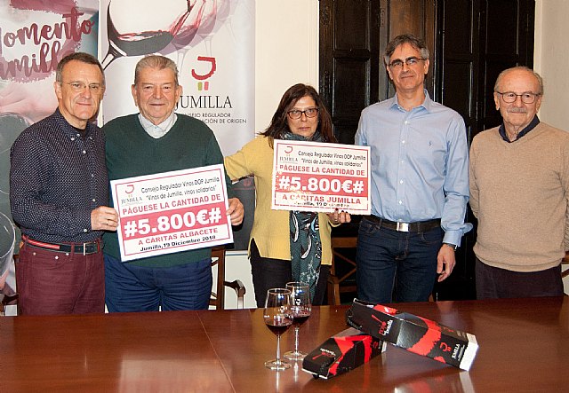 El Consejo Regulador de los Vinos de Jumilla dona 11.600 euros a Cáritas en Jumilla y Albacete para financiar proyectos sociales - 1, Foto 1