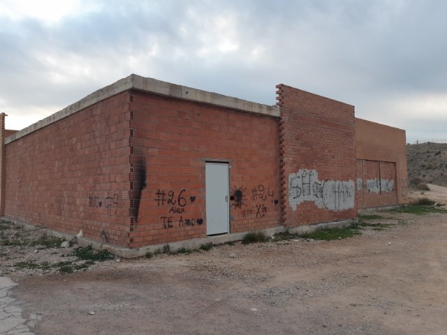 They agree to initiate the pertinent procedures for the enhancement of the abandoned municipal building in the area attached to the San José Garden