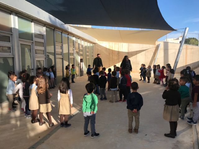 La zona de Infantil del Colegio Ntra. Sra. del Rosario ya dispone de espacios de sombra en el patio - 1, Foto 1