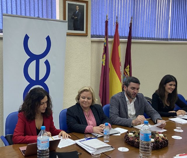 La Comisión de Turismo y Mar Menor de COEC se reúne con las consejerías de medio ambiente y turismo en Cartagena - 1, Foto 1