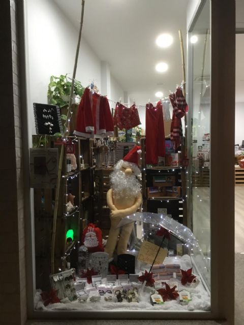 Estudio Fotográfico Moman, primer premio del concurso de escaparates navideños 2019 - 4, Foto 4