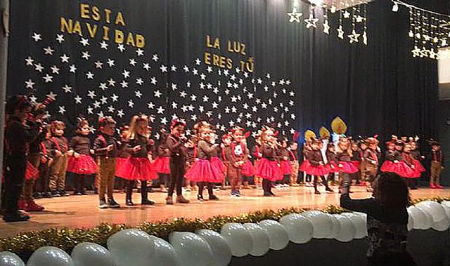 Más de 300 alumnos del colegio San José protagonizan un entrañable festival de villancicos - 3, Foto 3