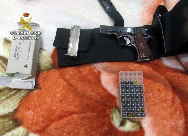 La Guardia Civil desmantela un activo punto de elaboración y distribución de cocaína en una céntrica vivienda de Calasparra - 2, Foto 2