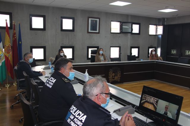 El Ayuntamiento aborda con el Área de Salud las medidas preventivas frente al COVID - 1, Foto 1