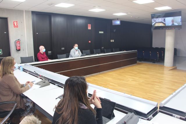 El Ayuntamiento aborda con el Área de Salud las medidas preventivas frente al COVID - 2, Foto 2