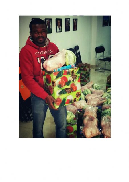 El Colectivo Solidario de Lorca repartirá a domicilio durante la mañana del día de Nochevieja cestas de comida a familias necesitadas - 1, Foto 1