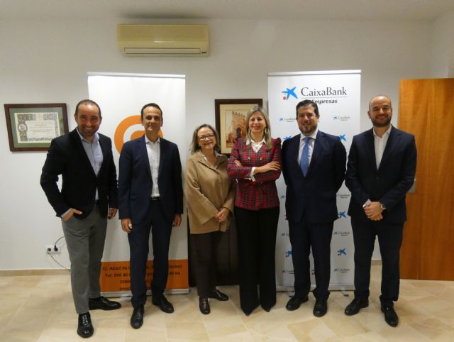 CaixaBank y CECLOR revalidan su compromiso - 2, Foto 2