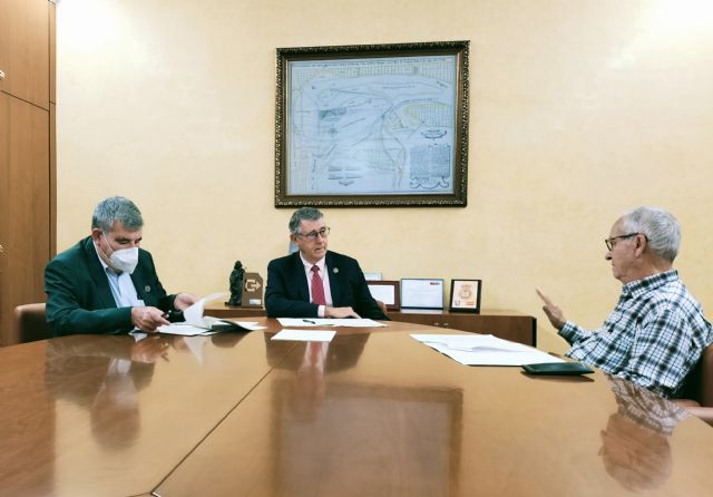 El presidente de la Confederación Hidrográfica del Segura se reúne con la Comunidad de Regantes de Águilas - 1, Foto 1