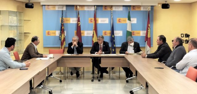 Urrea mantiene una reunión de trabajo con la Comunidad de Regantes de Cañada del Judío de Jumilla - 1, Foto 1