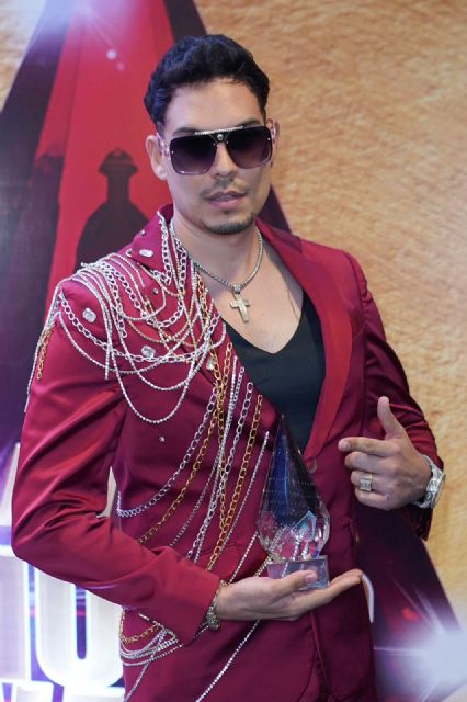 Artista Angelo Perrone culmina el año 2025 cargado de éxito - 2, Foto 2