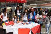 Los alumnos del colegio Reina Sofía y el IES Prado Mayor promocionan los productos de sus jóvenes empresas en el mercadillo semanal de Totana - 14