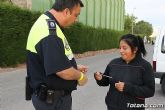 Protección Civil y Policía Local distribuyen 2.500 pulseras reflectantes a viandantes y ciclistas - 9