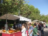 El mercadillo artesano de La Santa comienza la temporada del año con un gran éxito de visitantes gracias a la buena jornada climatológica - 5