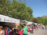 El mercadillo artesano de La Santa comienza la temporada del año con un gran éxito de visitantes gracias a la buena jornada climatológica - 7