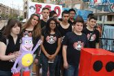 Los alumnos del Colegio Reina Sofía han promocionado y vendido los productos de sus jóvenes empresas en el mercadillo semanal de Totana - 27