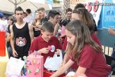 Los alumnos del Colegio Reina Sofía han promocionado y vendido los productos de sus jóvenes empresas en el mercadillo semanal de Totana - 28