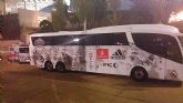 Más de 50 aficionados madridistas se desplazaron a Almería para presenciar el encuentro entre el Almería CF y el Real Madrid - 1