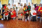 Autoridades municipales felicitan la Navidad a los usuarios de la Residencia La Purísima de Totana - 8