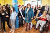 Autoridades municipales felicitan la Navidad a los usuarios de la Residencia La Purísima de Totana - 11