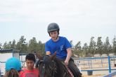 14 niños y niñas participan en el Taller con Ponis y Caballos - 13