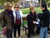 Mujeres de la Asociación de Amas de Casa de las Tres Ave Marías realizan una caminata popular y homenaje a las víctimas de la violencia de género - 5